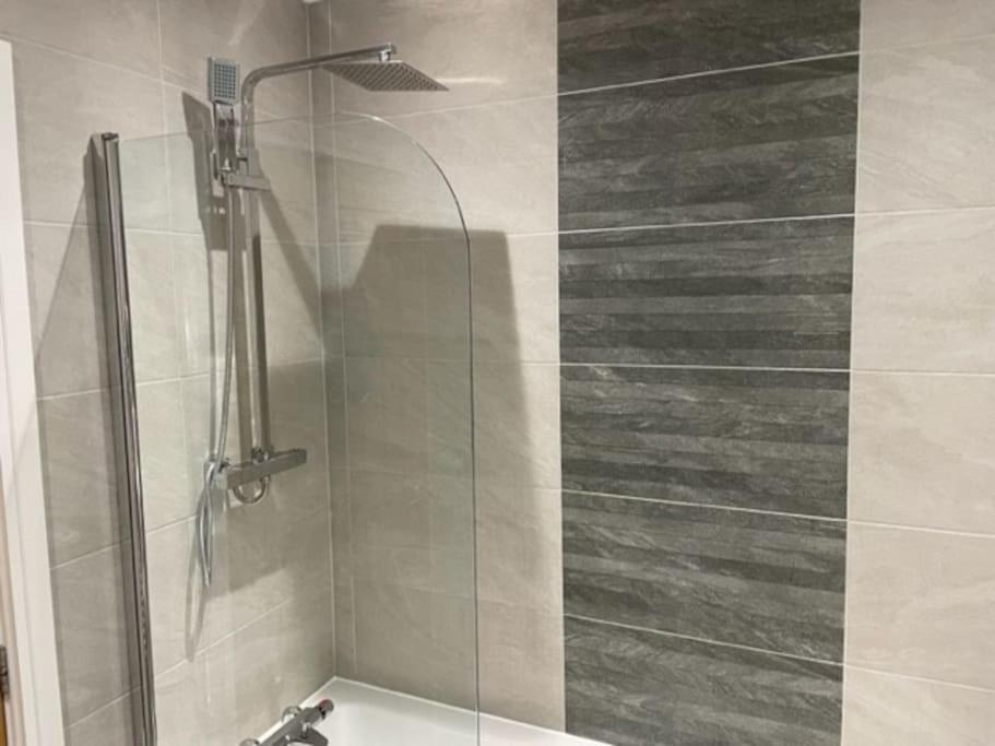 Immaculate House In 2 Doncaster