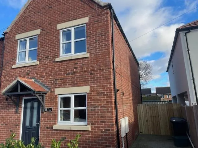 Immaculate House In Doncaster 2