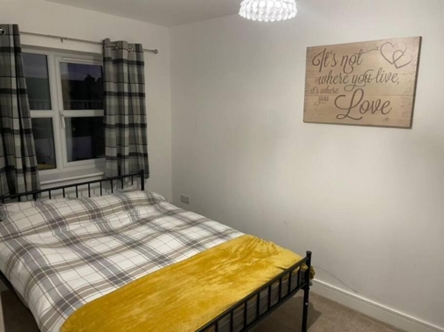 Immaculate House In 2 Holiday home *