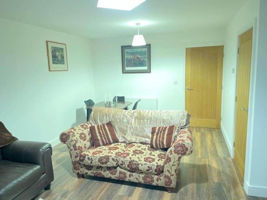 Holiday home Immaculate House In 2 Doncaster